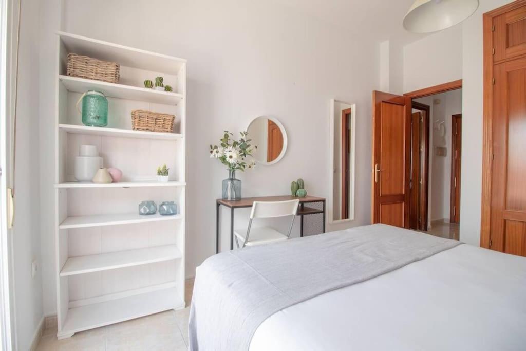 Aceite Duplex En El Centro Historico De Malaga Apartment Luaran gambar